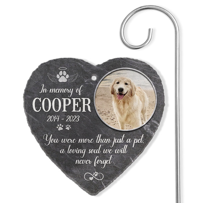Personalized dog memorial slate with Cooper photo and hook, pet loss sympathy gift, cemetery decoration, made of slate
