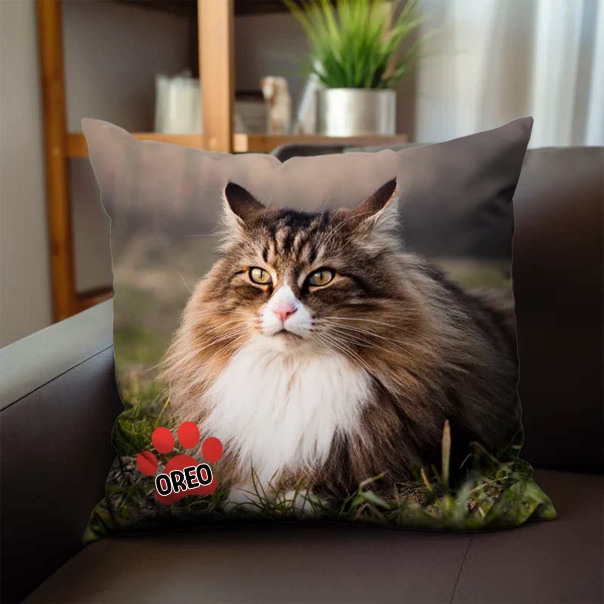 Personalized pillow featuring a fluffy cat face, flax material with side zipper, a perfect gift for cat lovers.